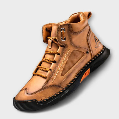 Hohe Lederstiefel