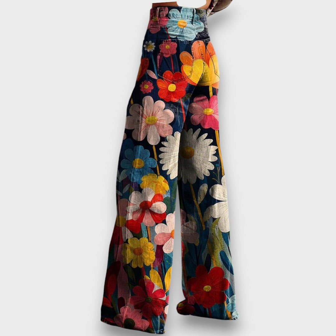 Talira – Weite Hosen mit floralem Flair