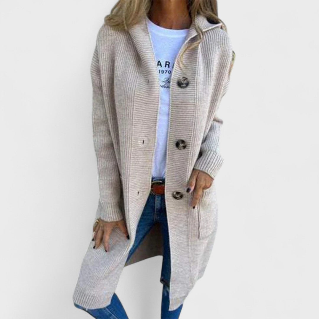 Adriana - Lange Jacke mit Kapuze und Knöpfen